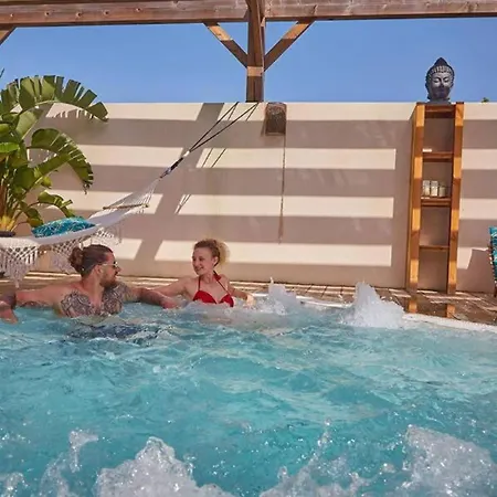 Campsite Mobil - Clim, Tv - Camping '4 Etoiles' - Plage - 014 Narbonne-Plage
